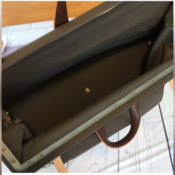 NWOT Men’s large metal frame bag - Picture 2 of 3